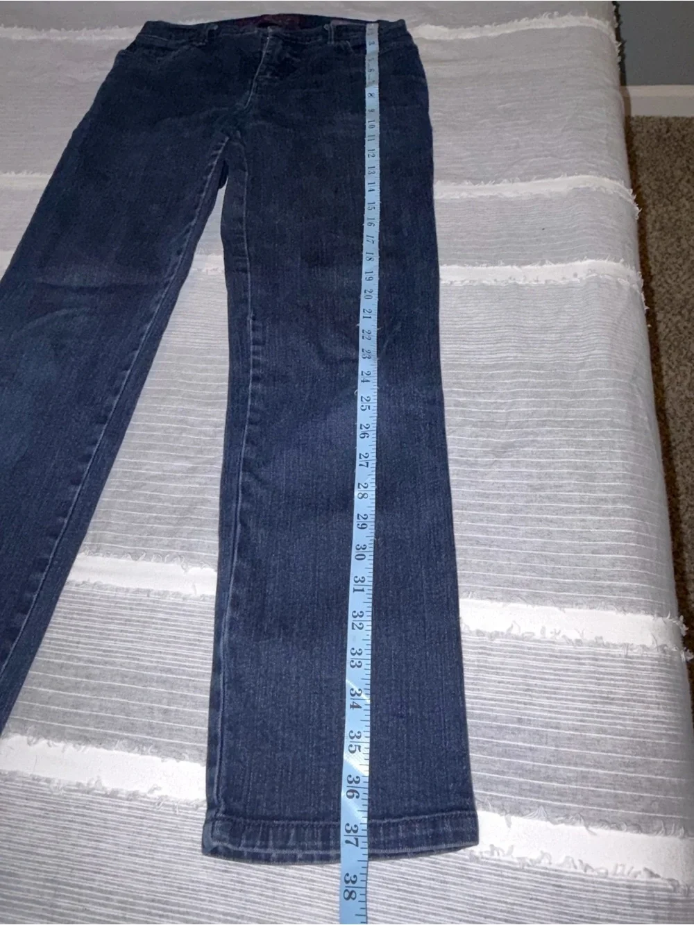 Amanda Dark Indigo Straight-Leg Jeans size 2 missy short Gloria Vanderbilt